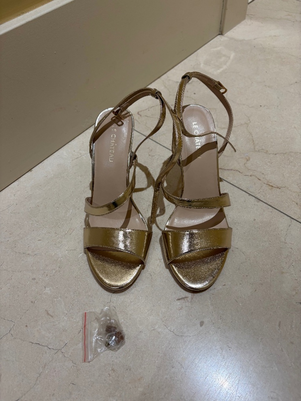 (Brand New with Label!) Le chateau Gold Heels